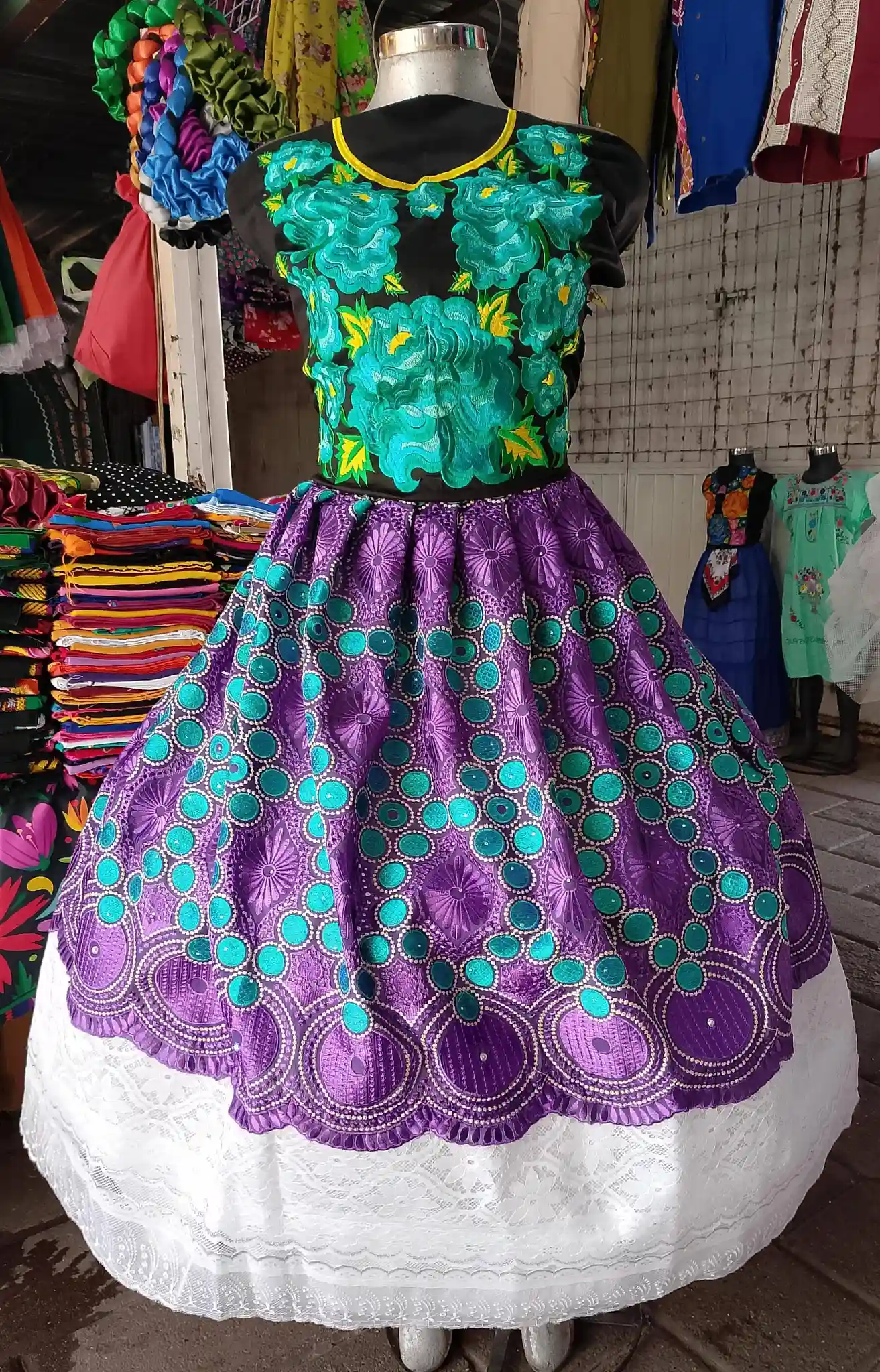 Huipil con olán del Istmo