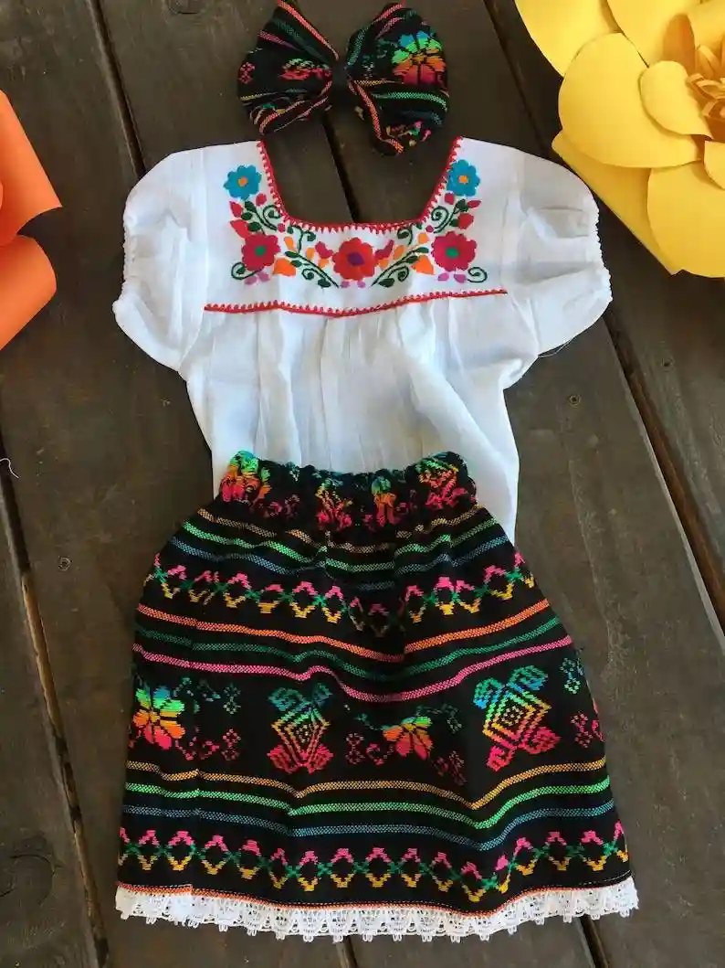 Vestido regional infantil